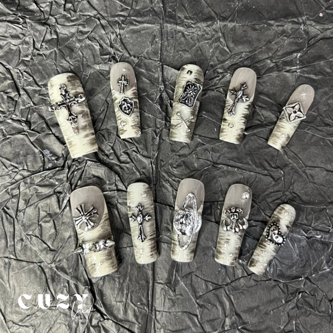 Silver Rebel Nails Art